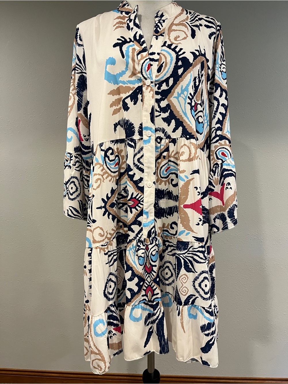 Tiered Button-Front Printed Midi Dress size large